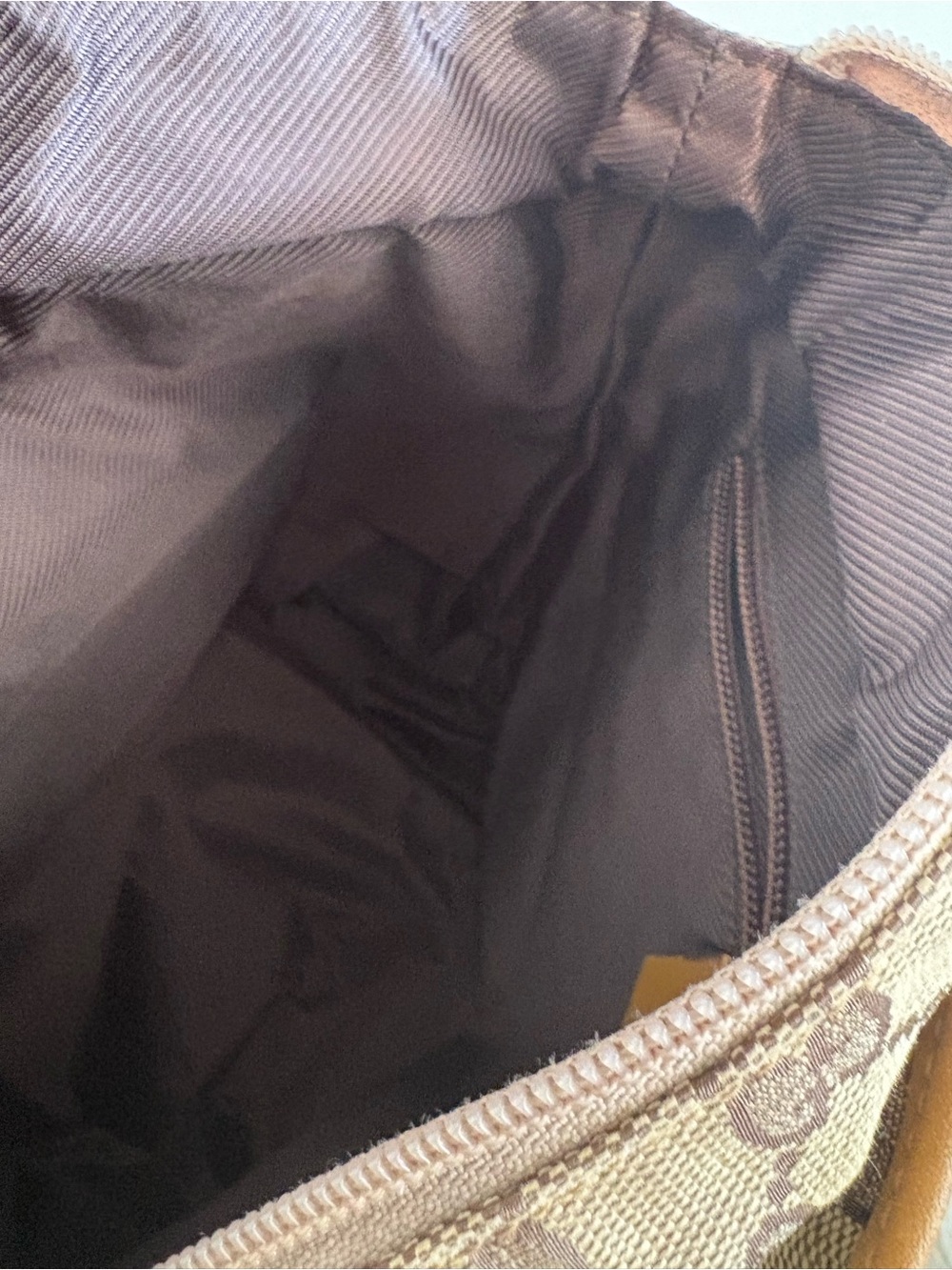 GUCCI Monogram Canvas Tote - Picture 15 of 16